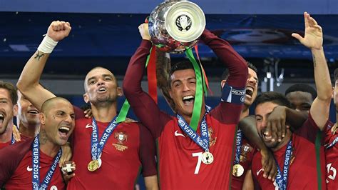 pepe  hadirkan gelar euro   cristiano ronaldo goalcom indonesia