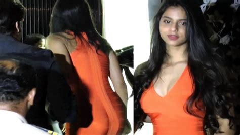 shah rukh khan s daughter suhana khan hot cleavage at mother resturent launch youtube
