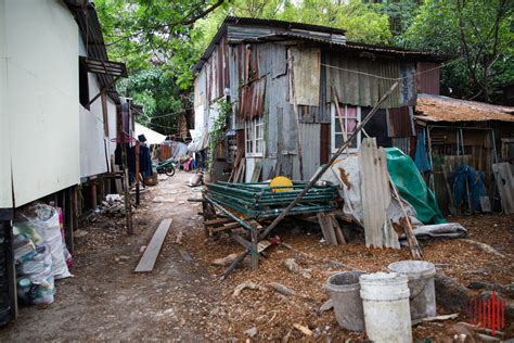 hidden slums neglected nooks  bangkok