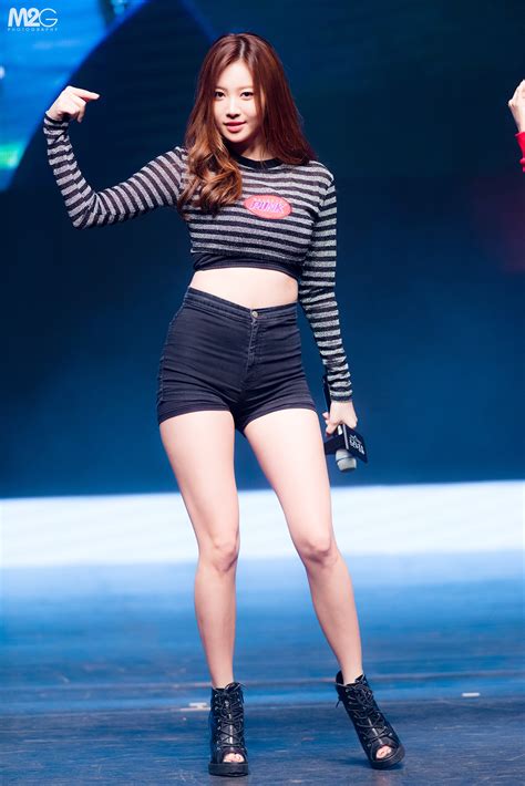 6 Photos Of Girls Day Yura In A Tight Black Outfit That Will Blow Your