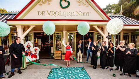 als volwassene een kindermenu bestellen  de efteling alleen bij laplace mag het niet foto