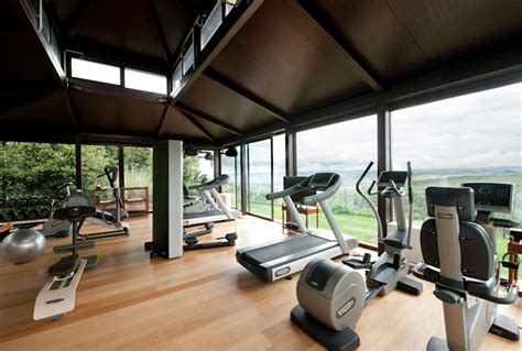 the top 10 luxury gyms in the world