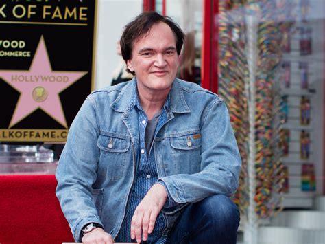 quentin tarantino s father to donate to police after son s