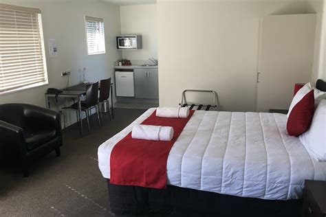 studio spa unit  park motel