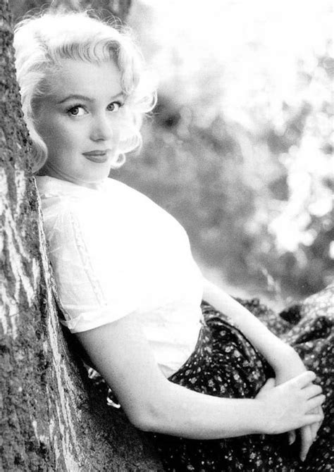Marilyn Monroe Monochrome Photo Print 13 A4 Size 210 X