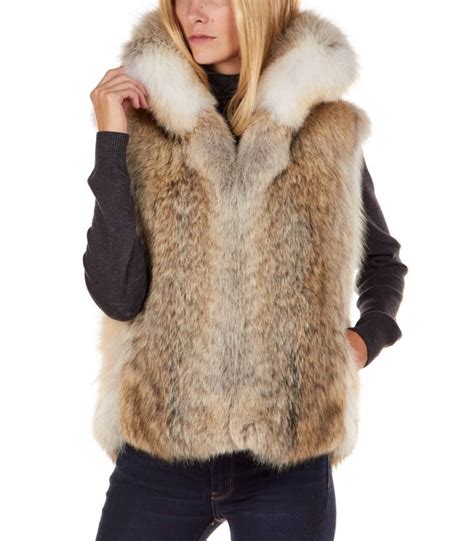 the coyote fur vest with collar for women