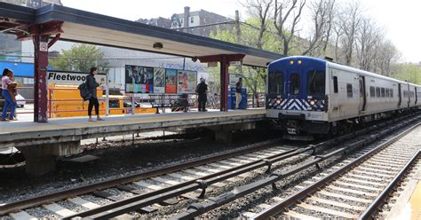 metro north sets  consecutive ridership record