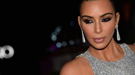 kim kardashian s sex tape turns 10 behind the scenes of its