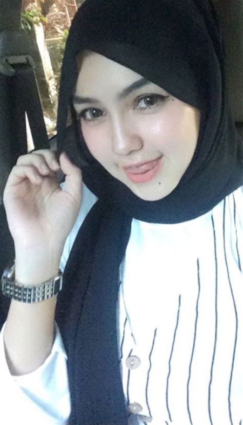 Pin Oleh Pablo Di Fashion Hijab Gadis Berjilbab Foto Gadis Cantik