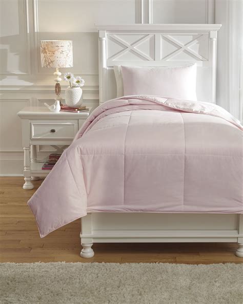 plainfield soft pink full comforter set  ashley qf