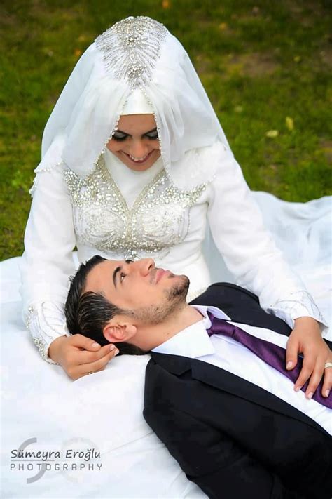 Muslim Bride And Groom Wedding Dress