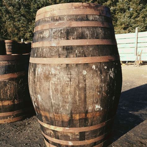 Oak Wine Barrel 55 Gallon 225 Litres • Celtic Timber Wine Barrel