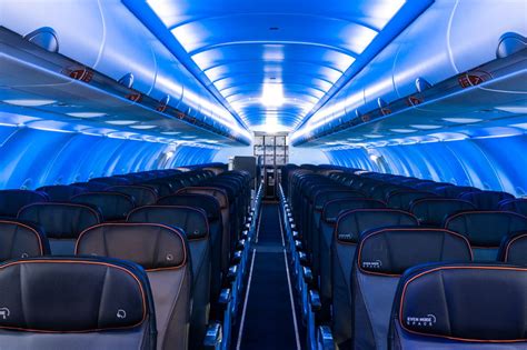 blue airplane lighting    delta jetblue  united vox