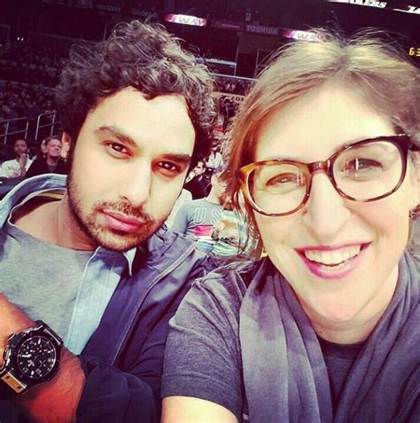 Kunal Nayyar And Main Bialik Amy Farrah Fowler Mayim Bialik Johnny