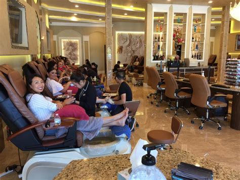 nail connect cozy nail spa  tho full time hoac part time