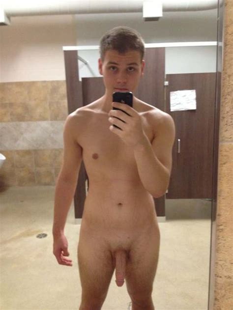naked man selfie 1 softcore gay