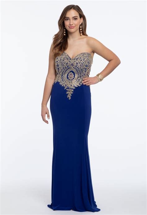 make them stare with this exquisite evening dress with