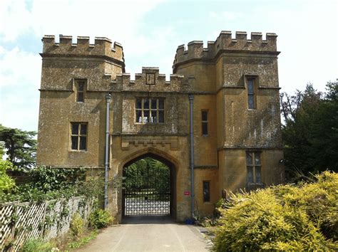 gatehouse castle house modern castle facade house