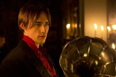 penny dreadful season 2 characters face a ‘more threatening supernatural world reeve carney
