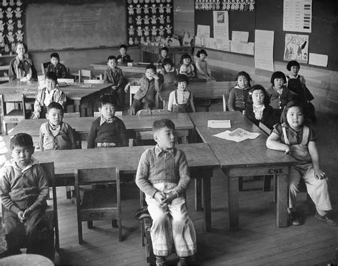 disturbing photographs from inside the japanese internment camps