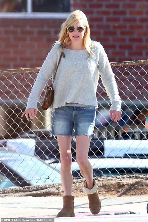 anna faris seen for the first time after being trolled for skinny legs in instagram photo