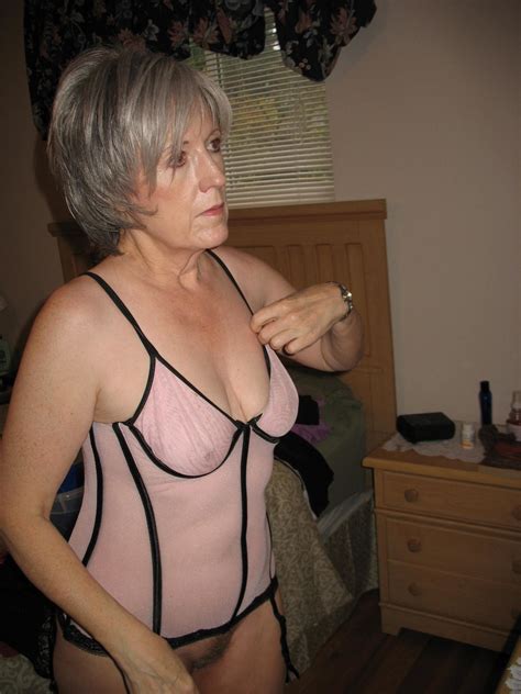 variety of mature tits in the best mom sex pics collection