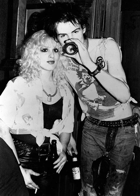 24 vintage photos of sid vicious and nancy spungen the