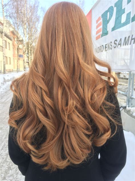 gorgeous curls in strawberry blonde hair hair styles long hair