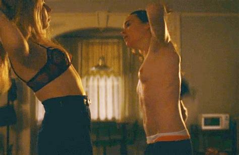 ellen page nude lesbian sex scenes from tales of the city