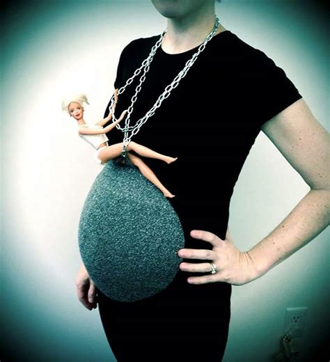 15 Creative Halloween Costumes That Only Pregnant Women