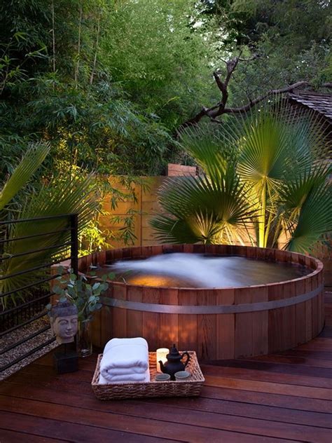 piscine piccole perfette  ogni giardino grazia hot tub