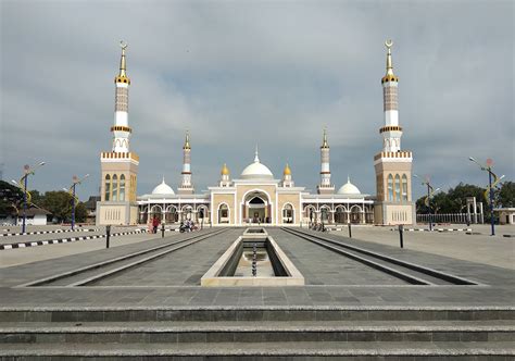 objek wisata masjid agung indramayu