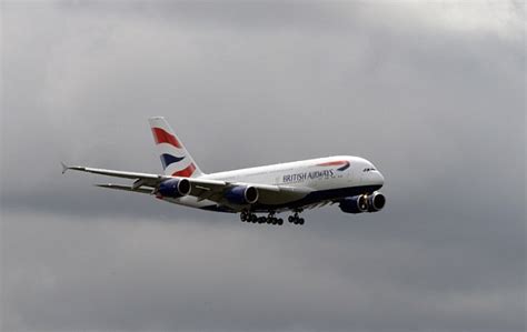 British Airways Pilot Suspended For Photos Of Him