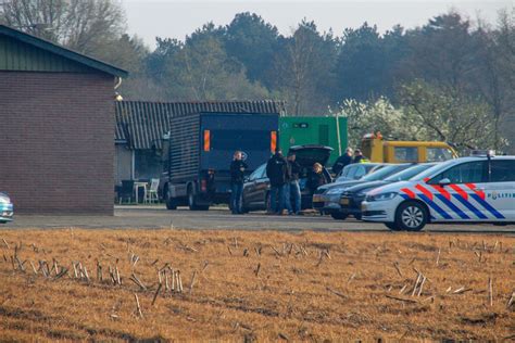 politie vindt drugslab bij  invallen  zuid nederland zes mensen aangehouden foto ednl