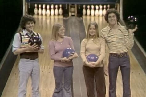 ‘celebrity Bowling’ Is A Glorious ’70s Tv Trainwreck You Need To Watch