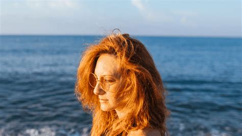 7 Redhead Approved Beach Essentials For A Perfect Beach Day