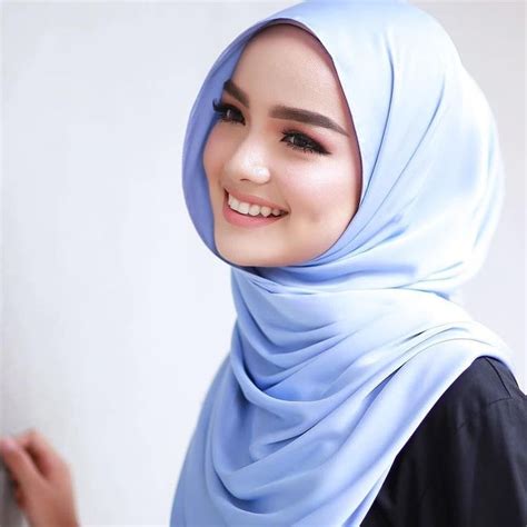 Pin Oleh Evan Salemovic Di Jilbab Cantik Di 2020 Gaya