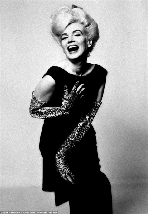 photographer bert sterns    images  marilyn monroe daily mail