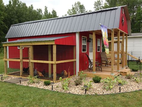 mini barn   hobby farm backyard chicken coops chicken coop plans backyard farming