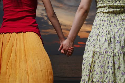 Emotional Cheating And Lesbian Couples Why Its An Issue Huffpost