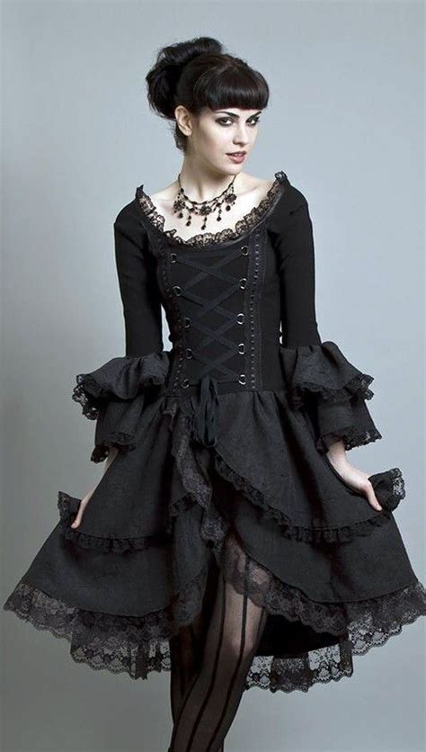 255 best goth and punk girls images on pinterest goth girls gothic fashion and goth beauty