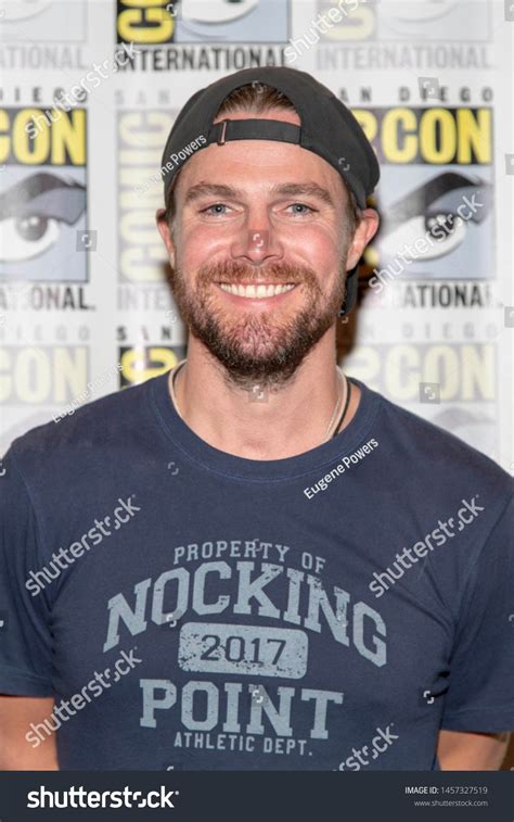 Stephen Amell Attends 2019 Comic Con International Cw S Ad