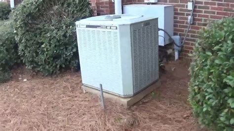 trane xe high efficiency weathertron heat pump running  heat mode youtube