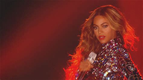 beyonce 2014 vmas find and share on giphy