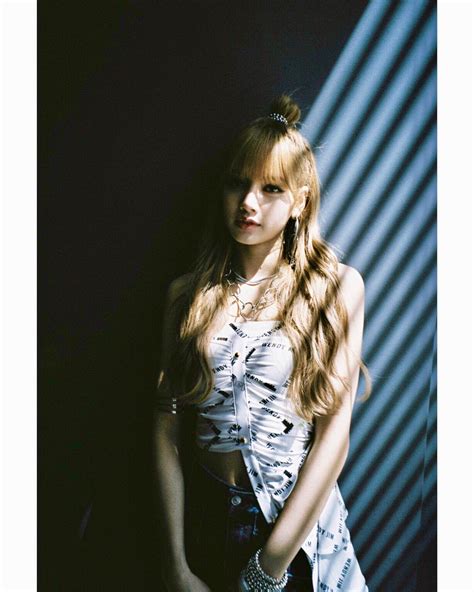 la lisa hd pics  blackpink cute image  attoddm lisa