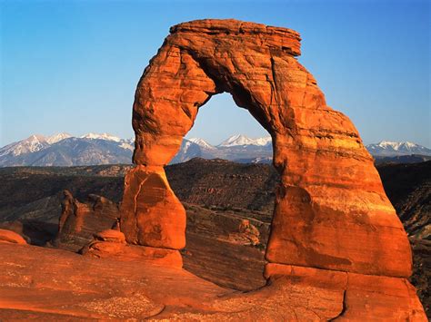 world visits beautiful arches national park  usa