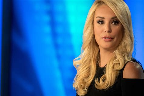 Fox News Host Ex Espn Reporter Britt Mchenry Has Brain Tumor