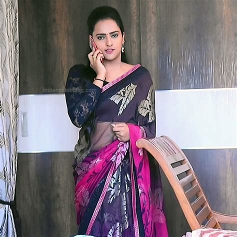 agnisakshi kannada tv actress saree navel show caps