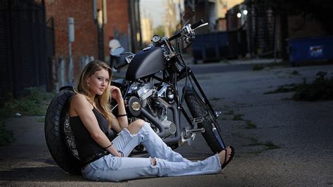 Download Woman Girls And Motorcycles Hd Wallpaper