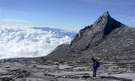 sebab sebahagian gunung kinabalu runtuh